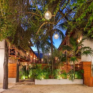 hotel-kin-ha-pueblo.tulum-hotels.net/